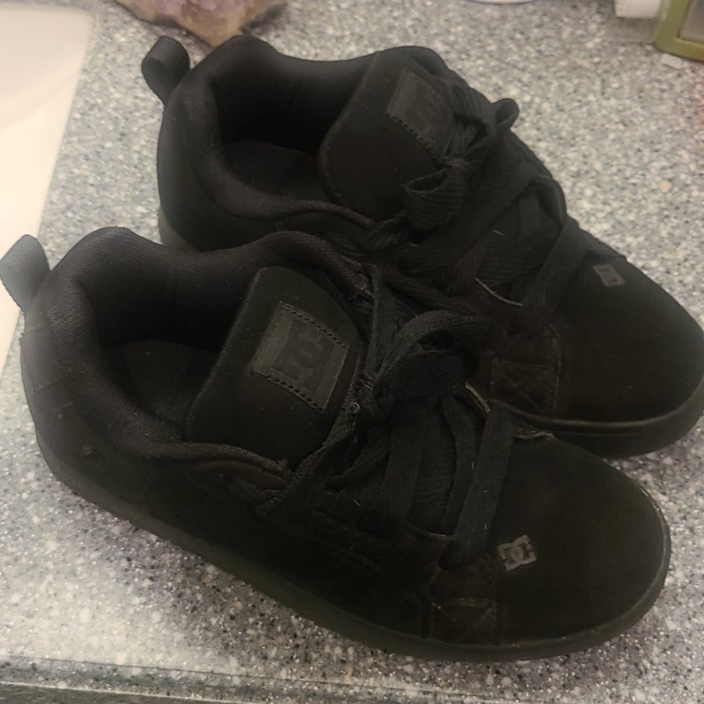 DC shoes
